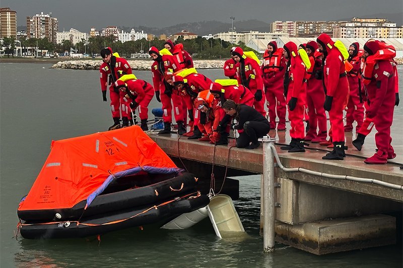 Curso de navegación en barco en Barcelona