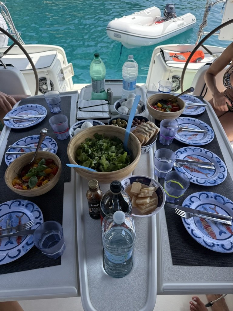 Weekend boat excursion through Italian islands