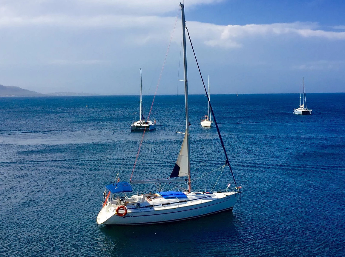 Bavaria Yachts - 11.4 metros