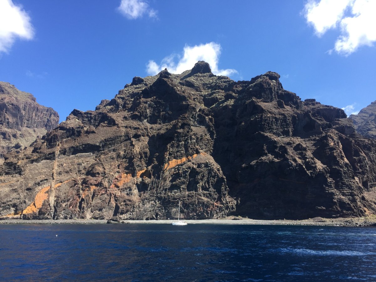 Segeln zwischen Inseln und Wandern zwischen Vulkanen