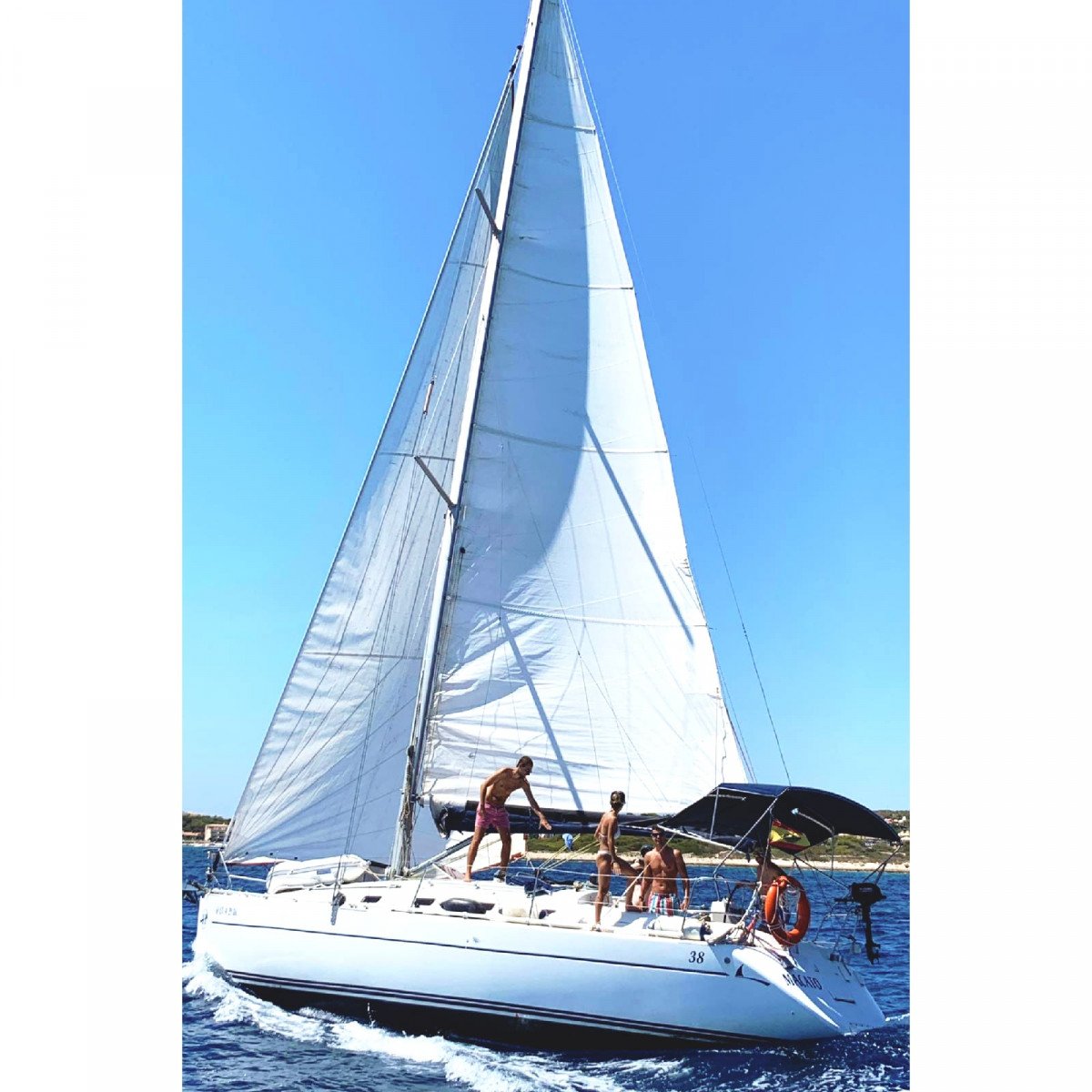 Discover Menorca by sailboat 7 days