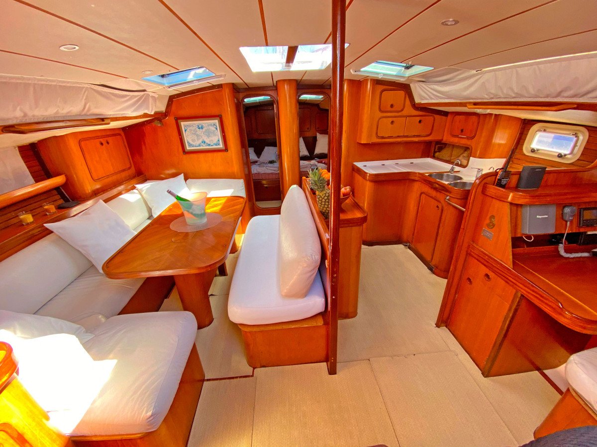 Boat Trip along Valencia's Coast - PER Motor Practice to Discover Coves and Beaches