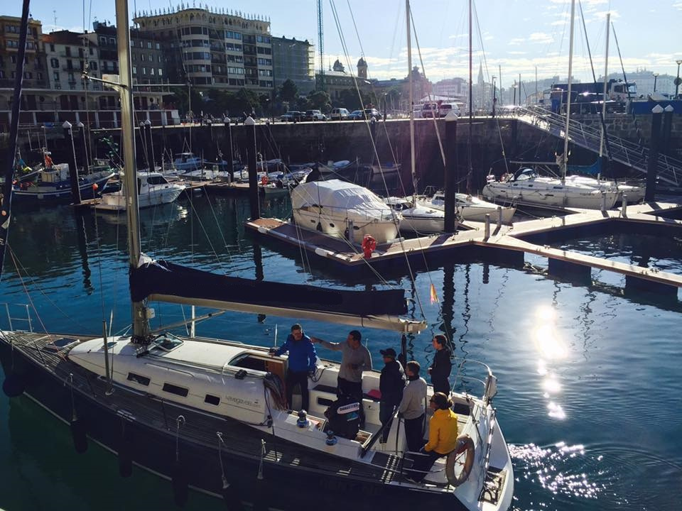 Erkunden Sie die Gewässer und Küsten von San Sebastian und Hondarribia