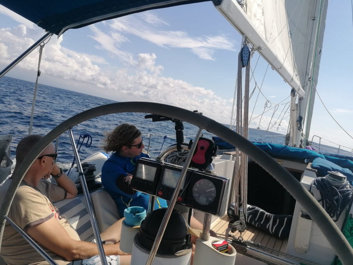 Un viaje único en barco a vela por las islas de Ibiza y Formentera