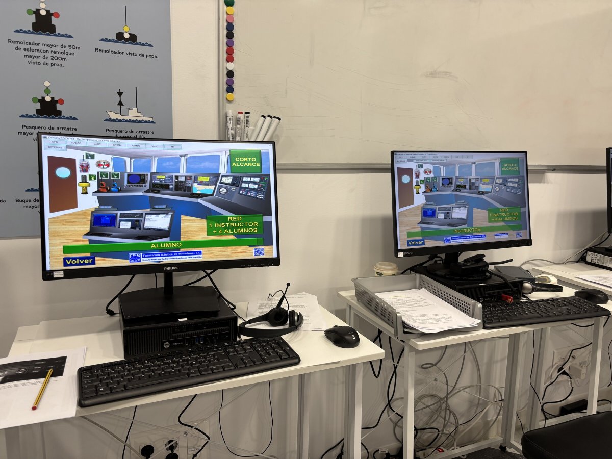 Barcos en acción durante las prácticas ROCA en Getxo