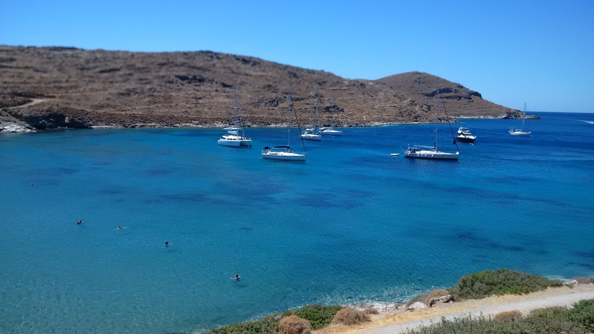 Naviga nell'arcipelago delle Cicladi in un esclusivo crociera