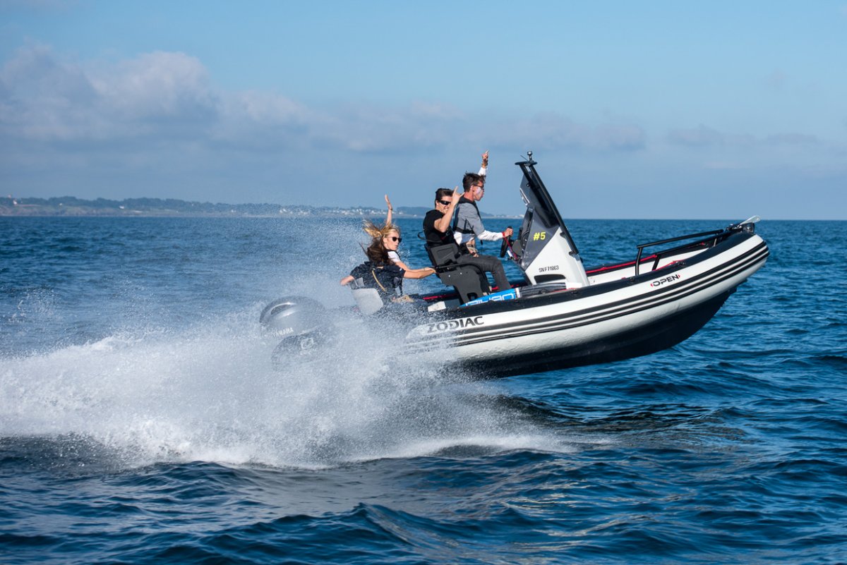Become an expert boater with our RYA Powerboat level 2 Course