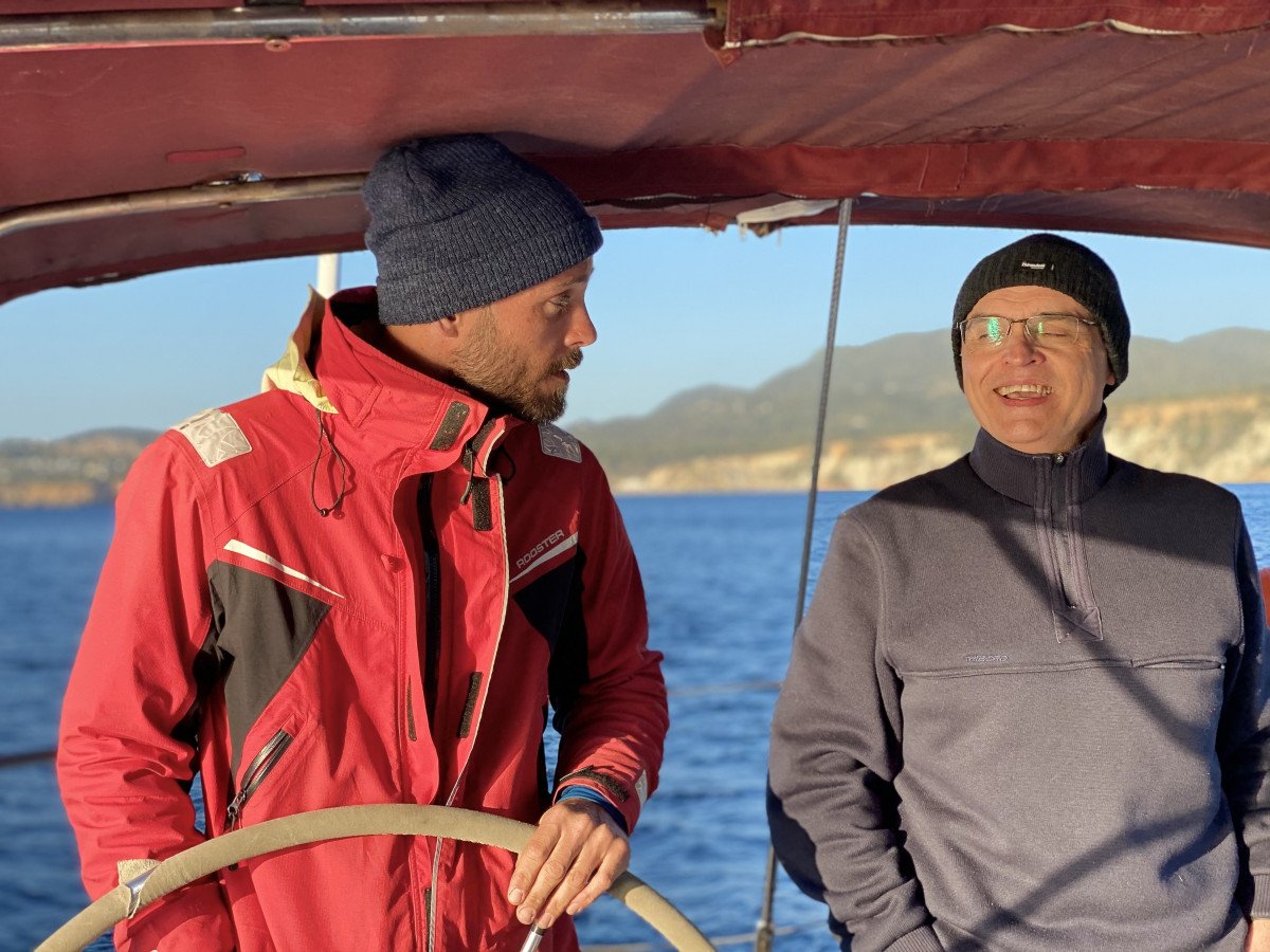 Viaggio in barca lungo la costa di Valencia - Pratica motore PER per scoprire calette e spiagge