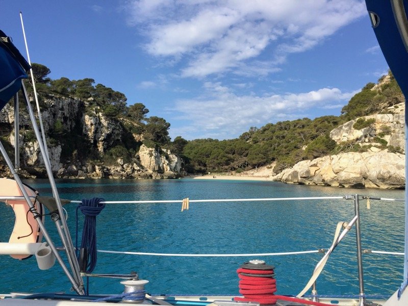 Explore Menorca on a sailing boat during Easter.