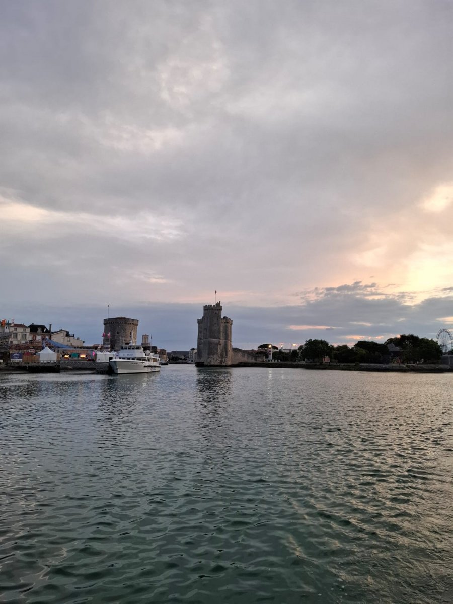 Lernen Sie Segeln auf einer Segelkreuzfahrt zwischen Santander und La Rochelle