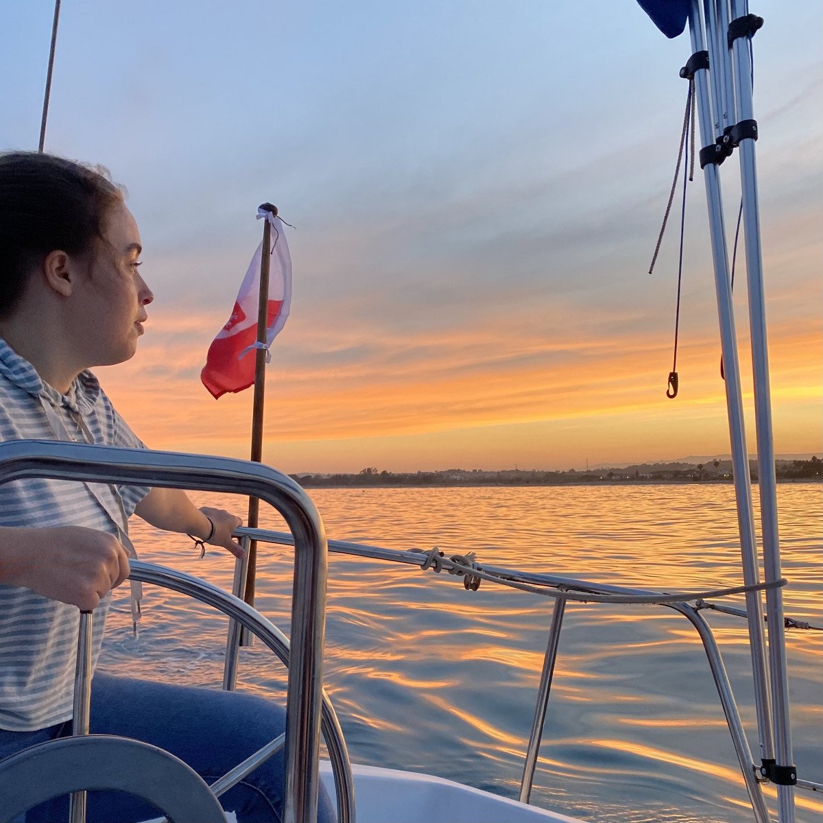 Ein Abend auf einem Segelboot