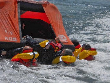 Aggiornamento della formazione di base in sicurezza marittima a Maiorca