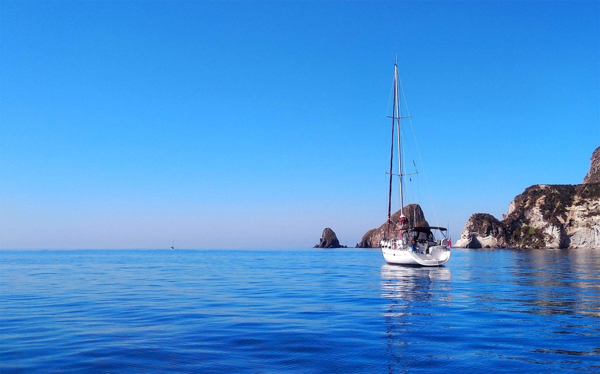 A nautical adventure through the Pontine Islands