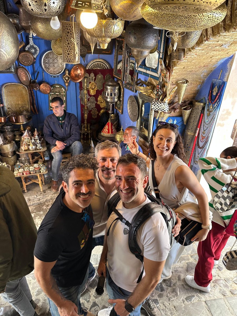 Navigando in un catamarano di lusso lungo le coste del Marocco