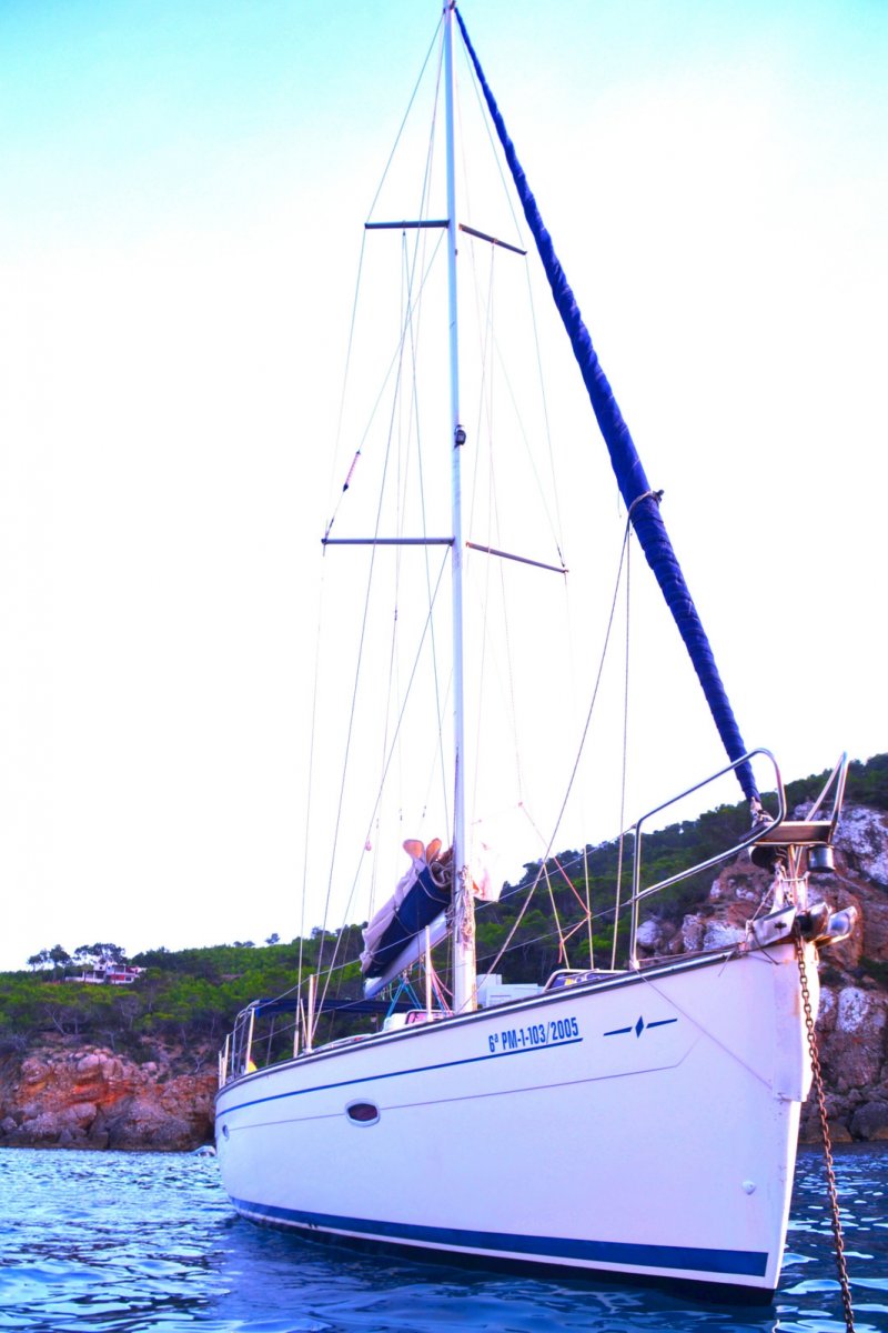 Disfruta de unas vacaciones en velero con todo incluido, desde alojamiento hasta comidas gourmet