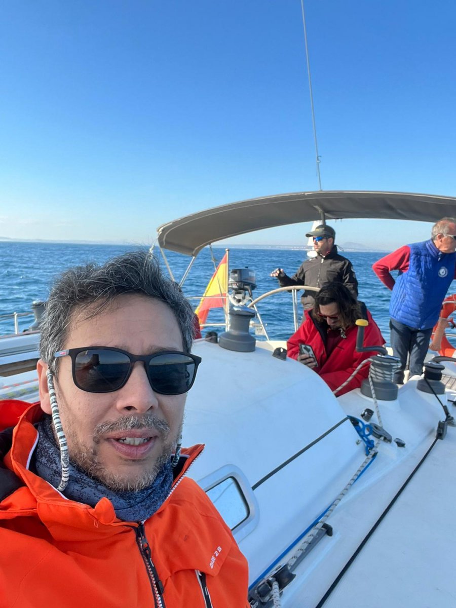 High-performance sailing course in Alicante.