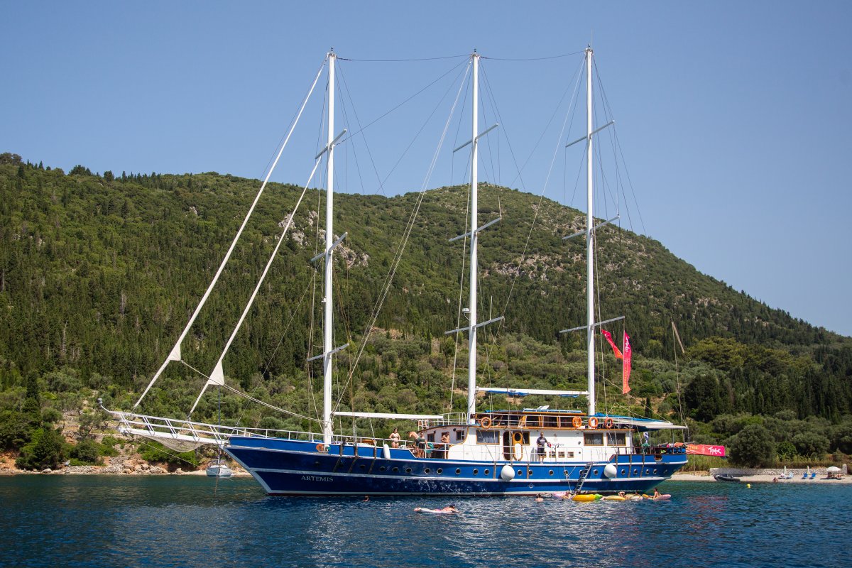 8-day/7-night Mykonos 'Party' gulet cruise!