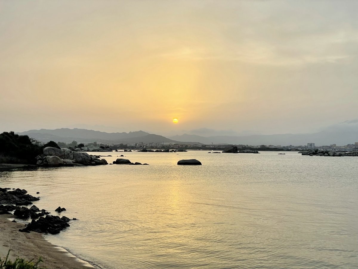 Viaggio in barca a vela lungo la costa orientale della Sardegna