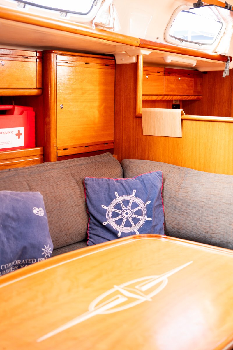 Experiencia de navegación en velero en Valencia