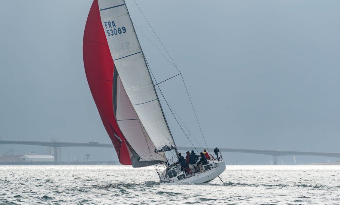 Taller de navegación en Pogo 36 en la Costa Vasca