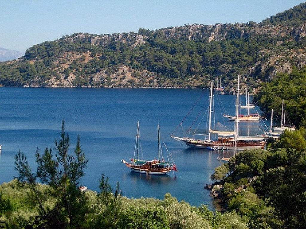 Vista de la playa de Olympos desde el mar