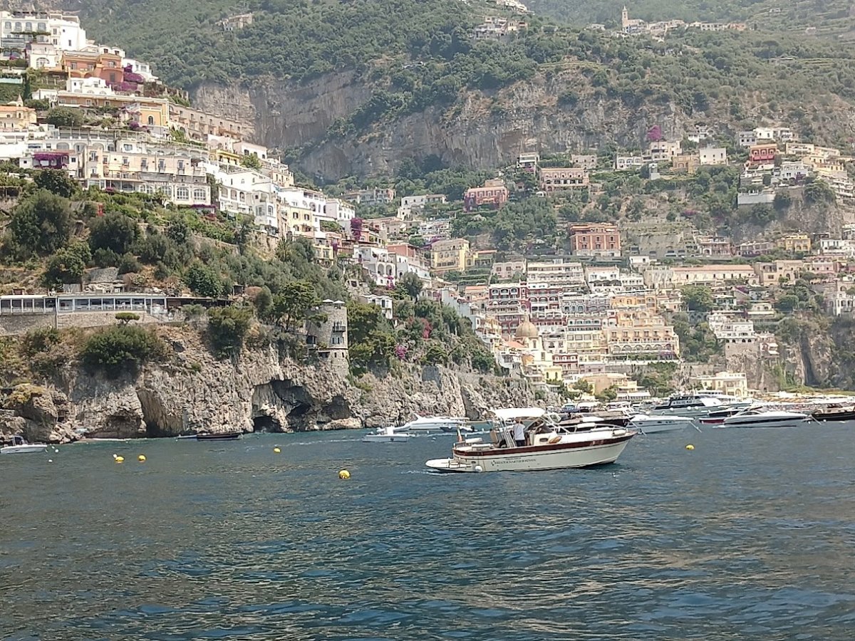 Explora Sorrento y la Costiera Amalfitana en un crucero