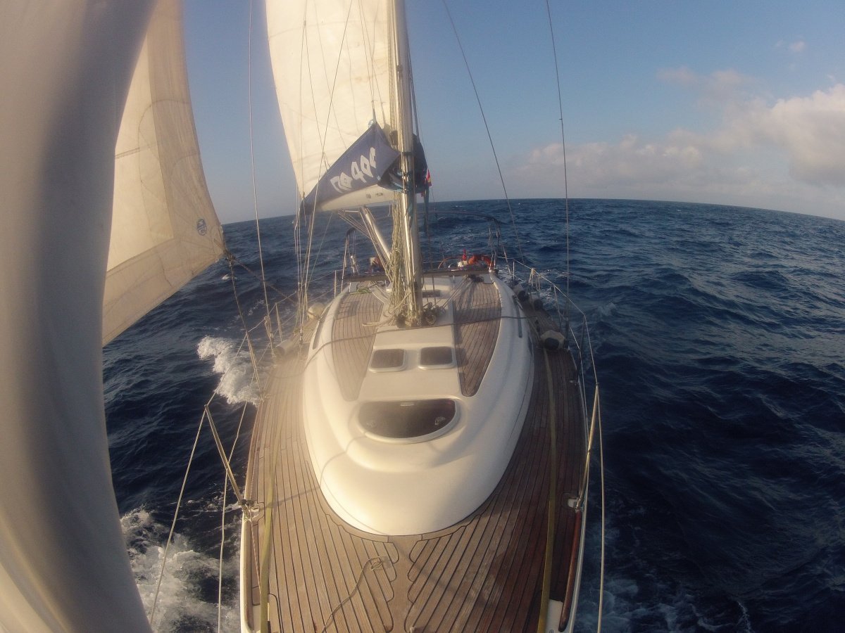 practices-sailing-captain-of-yacht