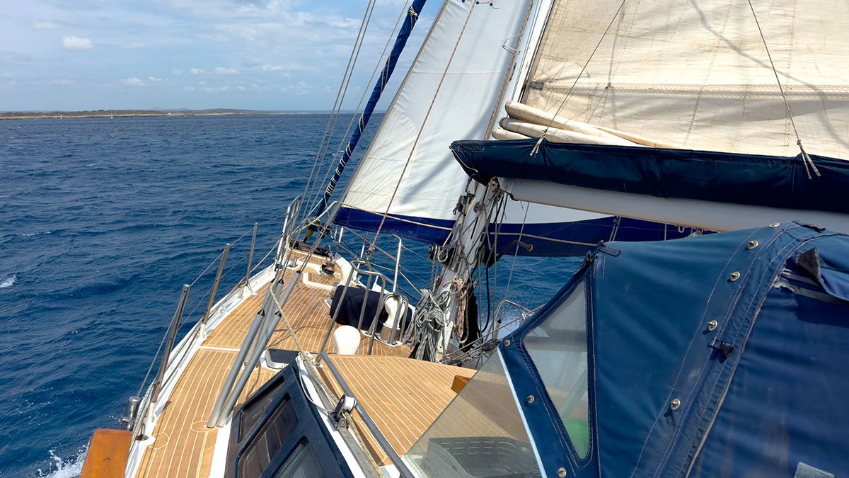 Discover the most beautiful coves and beaches of Ibiza and Formentera