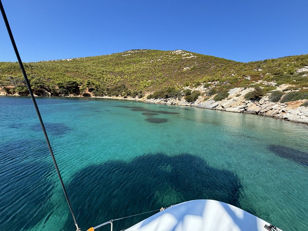 Una flota de cruceros a las islas Espóradas en dos catamaranes