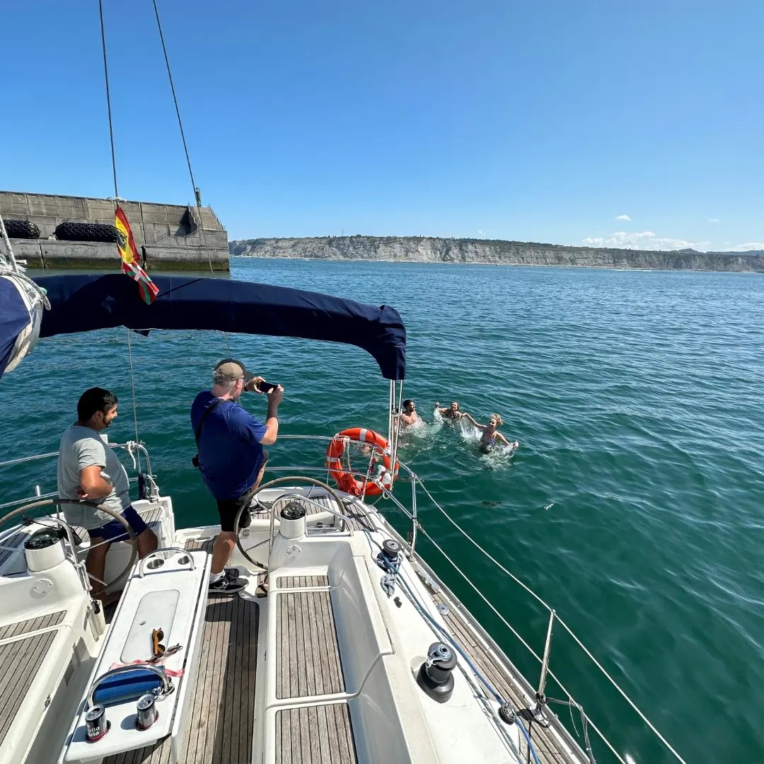 Barco de vela en Getxo para escapadas de fin de semana