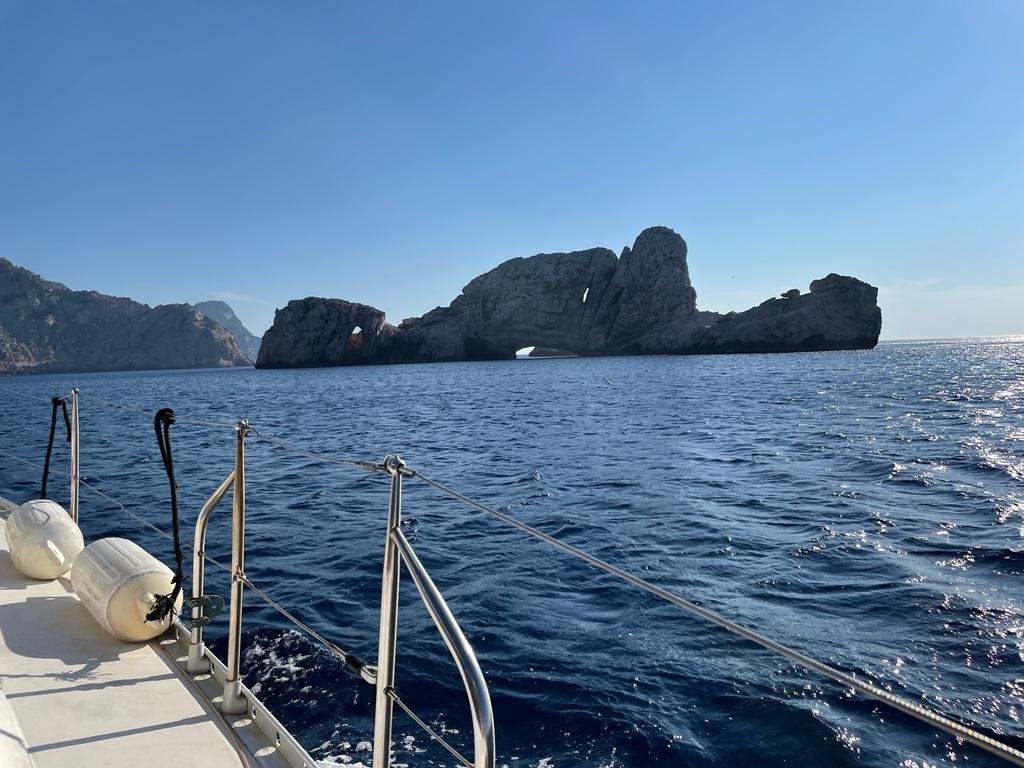 Permanencia de Vela y Per en Valencia