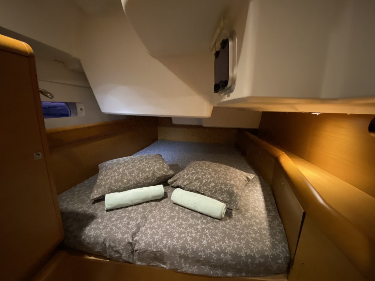 Velero - Jeanneau - 2013