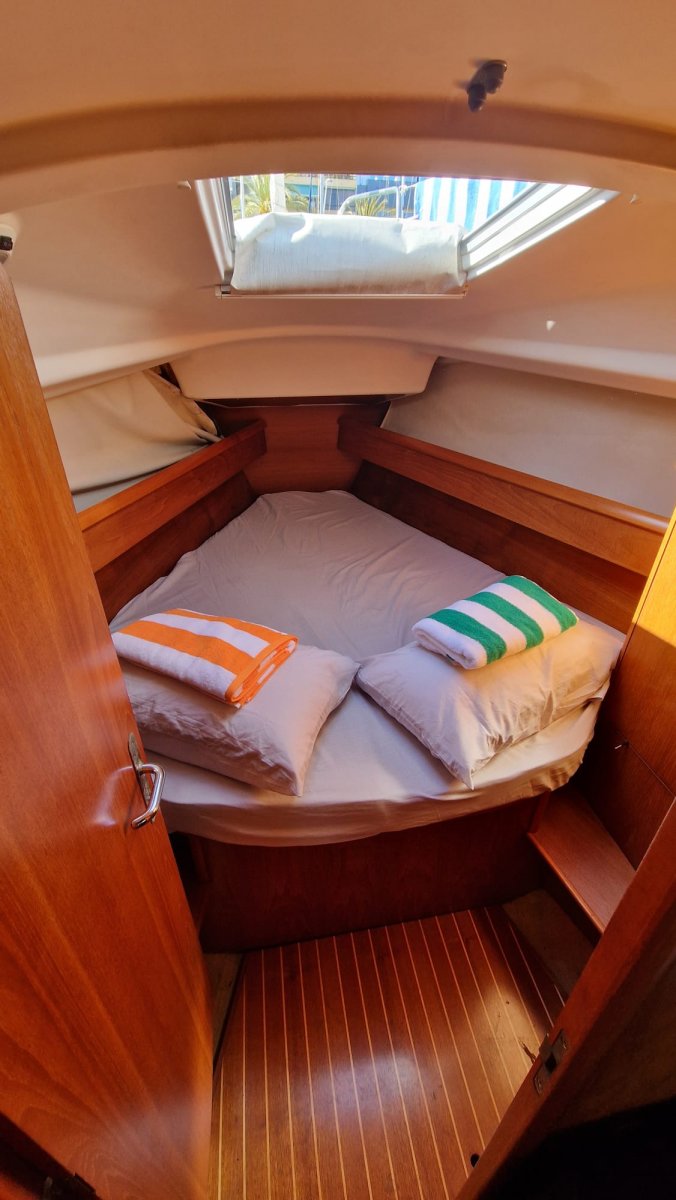 Sailboat - Jeanneau - 1 baths