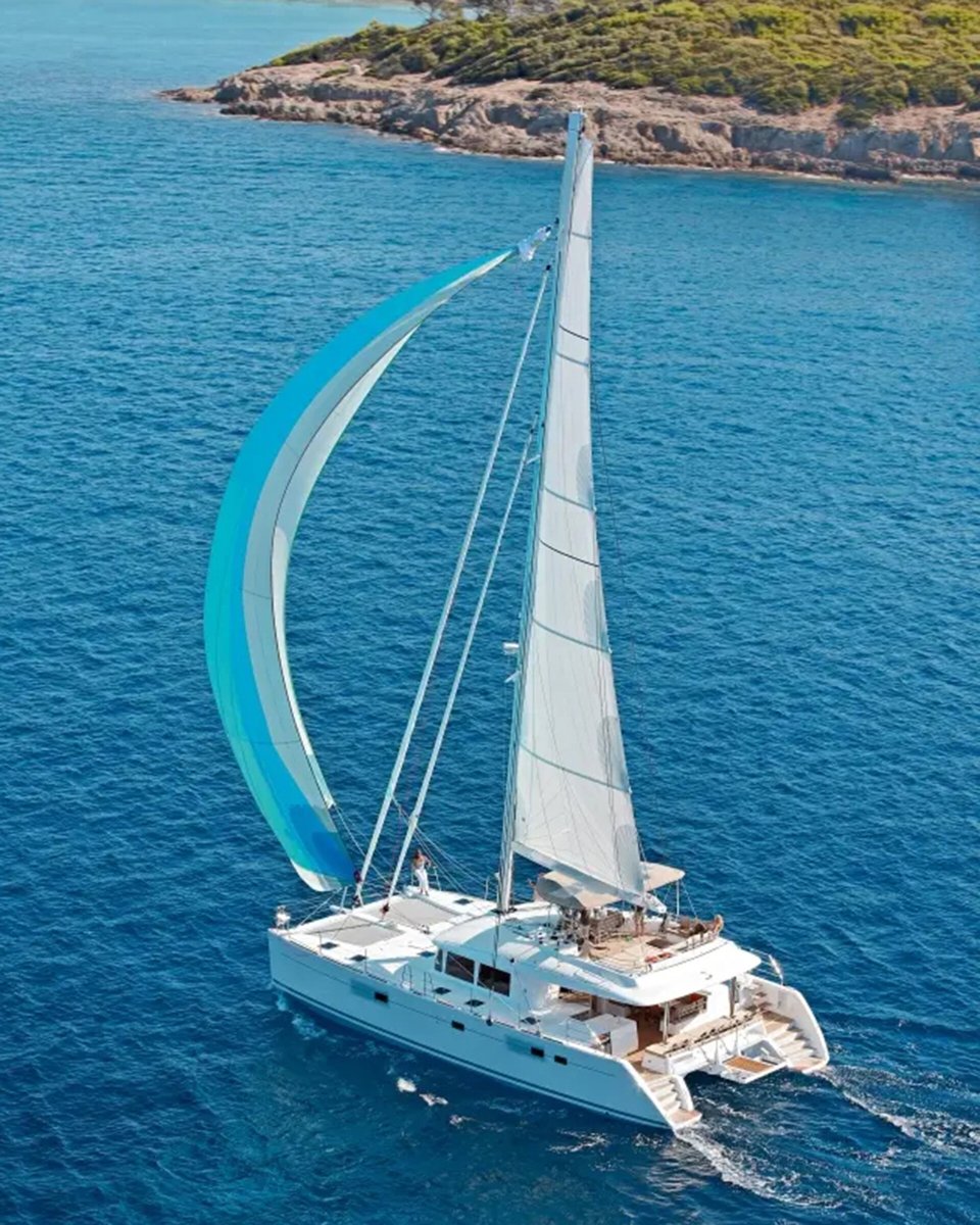 Navega por Ibiza y Formentera en catamarán
