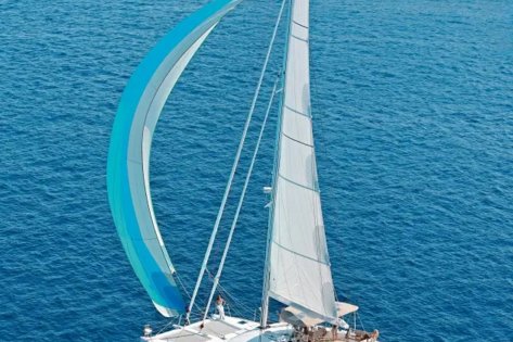 Navega por Ibiza y Formentera y visita sus calas más reconditas en catamarán