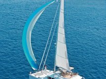 Naviga tra Ibiza e Formentera su catamarano