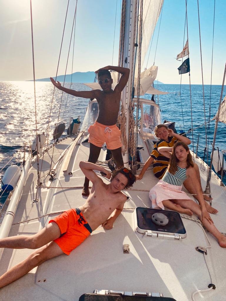 Aprende a navegar en las islas de Maddalena, Lavezzi y Corsica con nuestros cursos