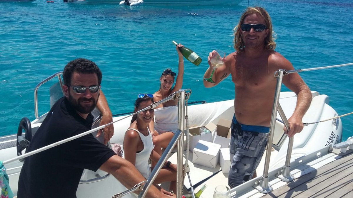 Relájate en las playas de arena blanca de San Blas