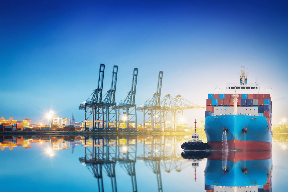 Formación en mercancías peligrosas para componentes portuarios en Málaga