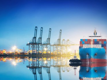 Formación en mercancías peligrosas para componentes portuarios en Málaga