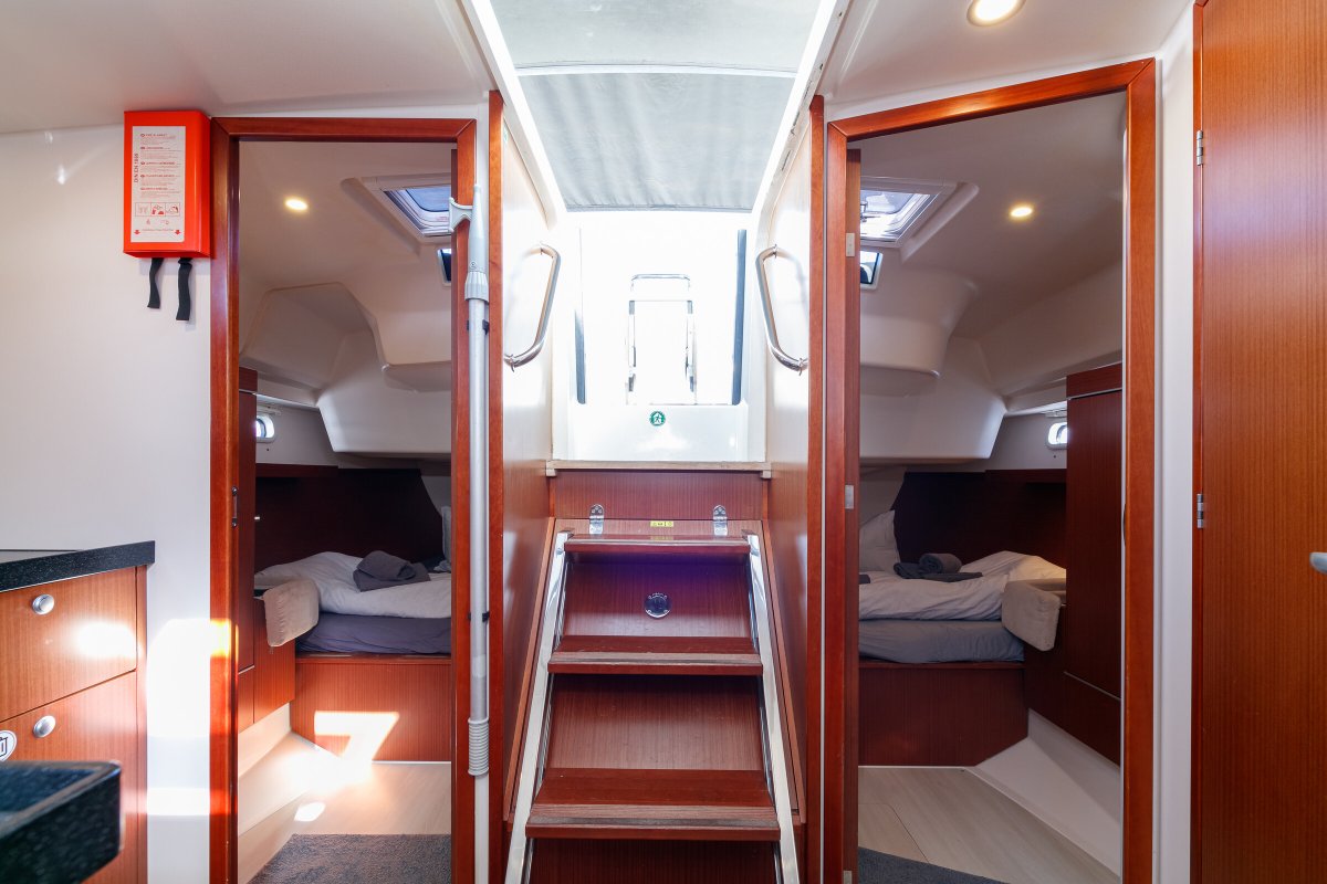 Sailboat - Hanse - 10 people