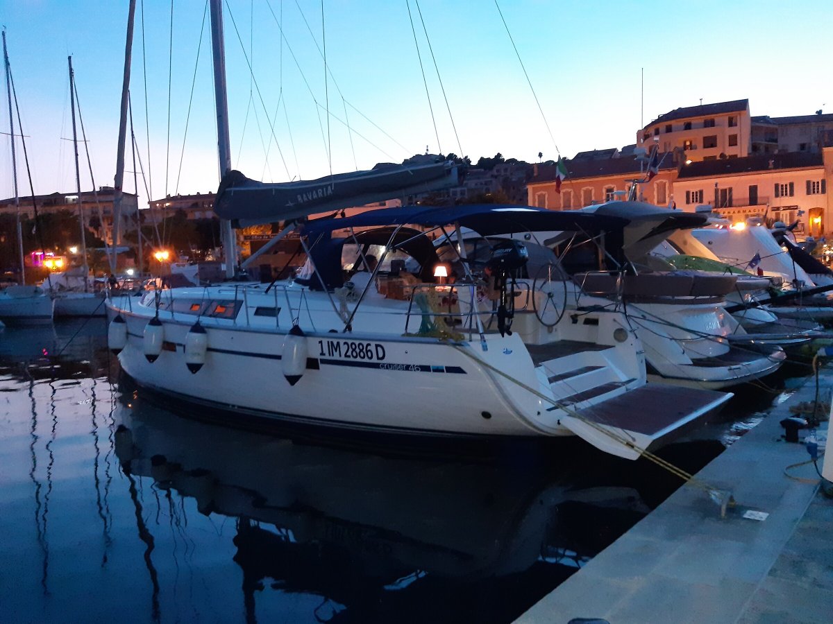 Velero - Bavaria Yachts - 14.3 metros