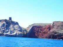 Weekend nell'Arcipelago Toscano, Capraia, le sue rade e trekking.