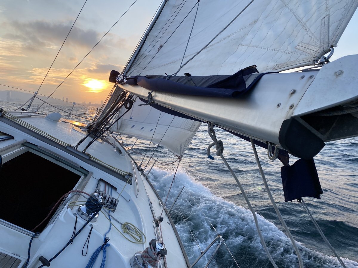 Sailing in Barcelona: Sailing courses for all levels