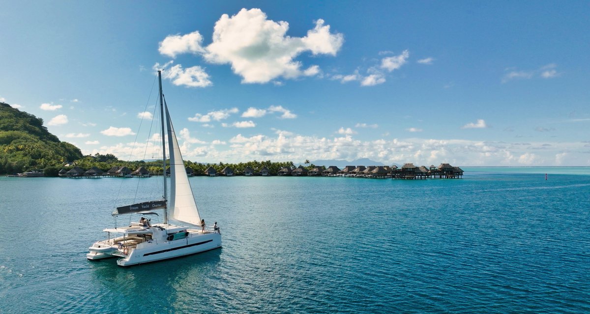 Water activities and land excursions in French Polynesia