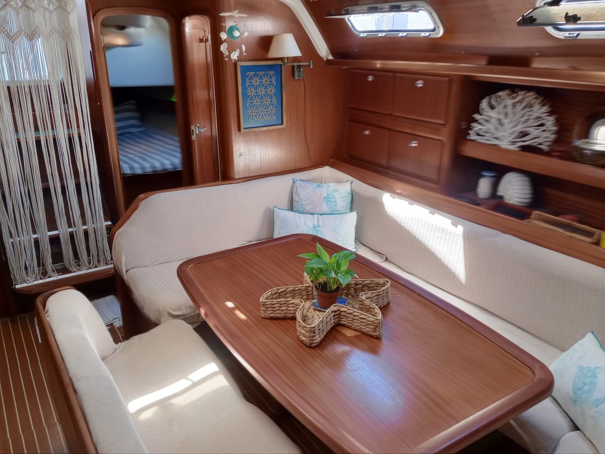 Segeln über das Meer in Palma de Mallorca