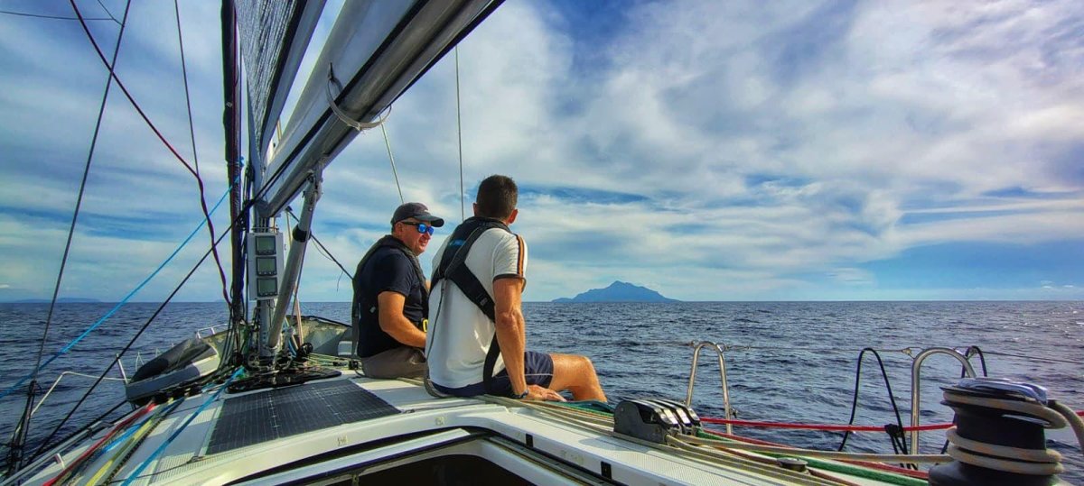 Carrera de veleros en la Bermuda desde Newport