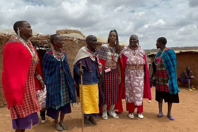 Entdecken Sie die kristallklaren Gewässer von Sansibar mit einem Katamaran