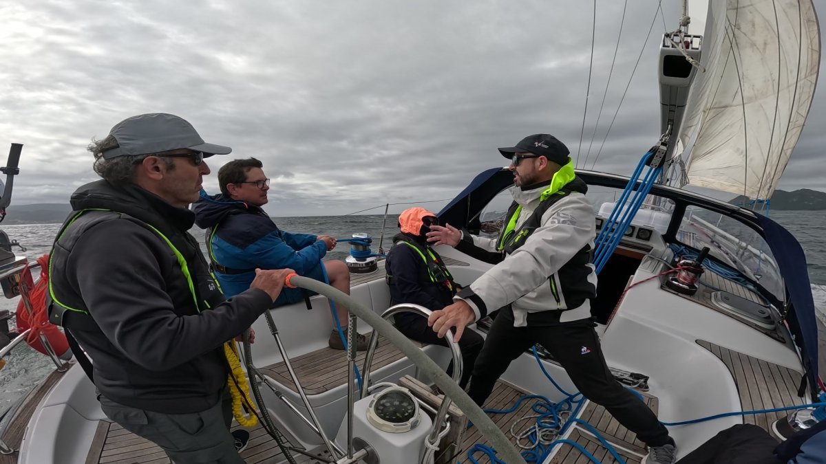 Sailing Experience in Baiona