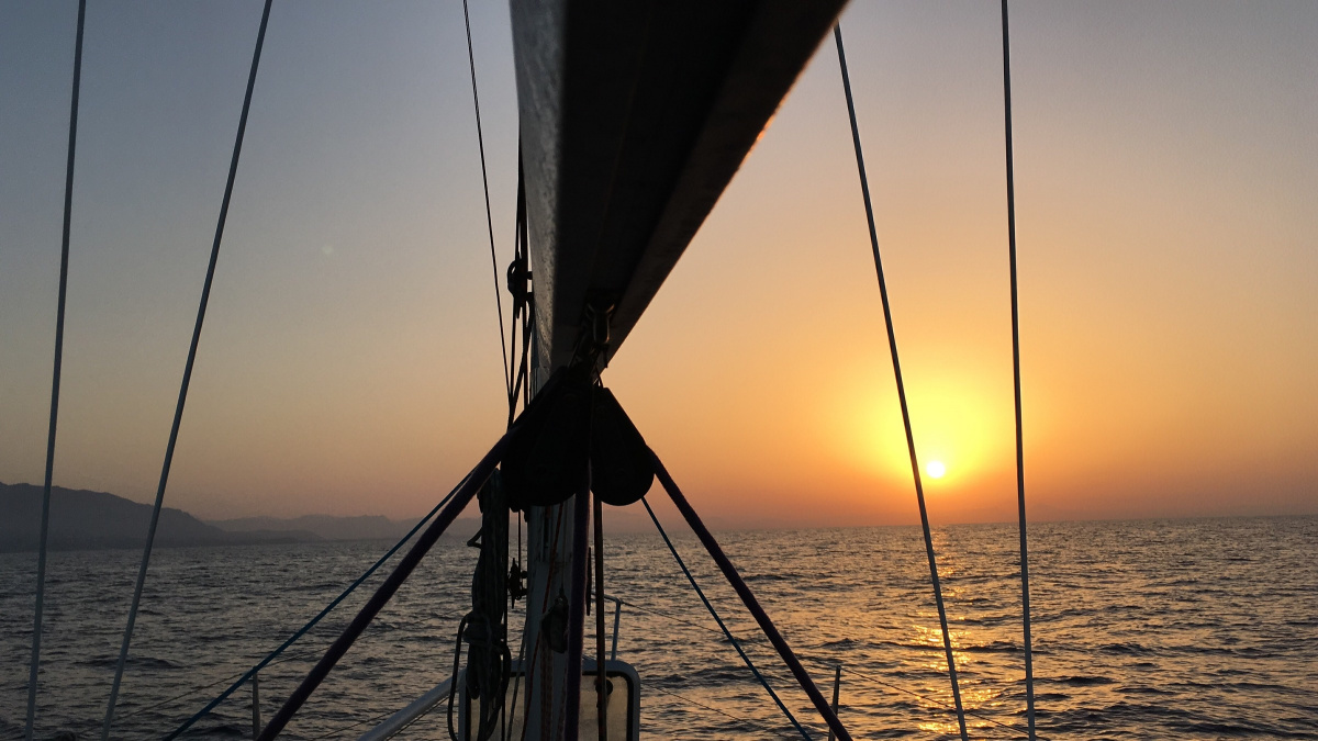 Boat tour along the Valencian coast